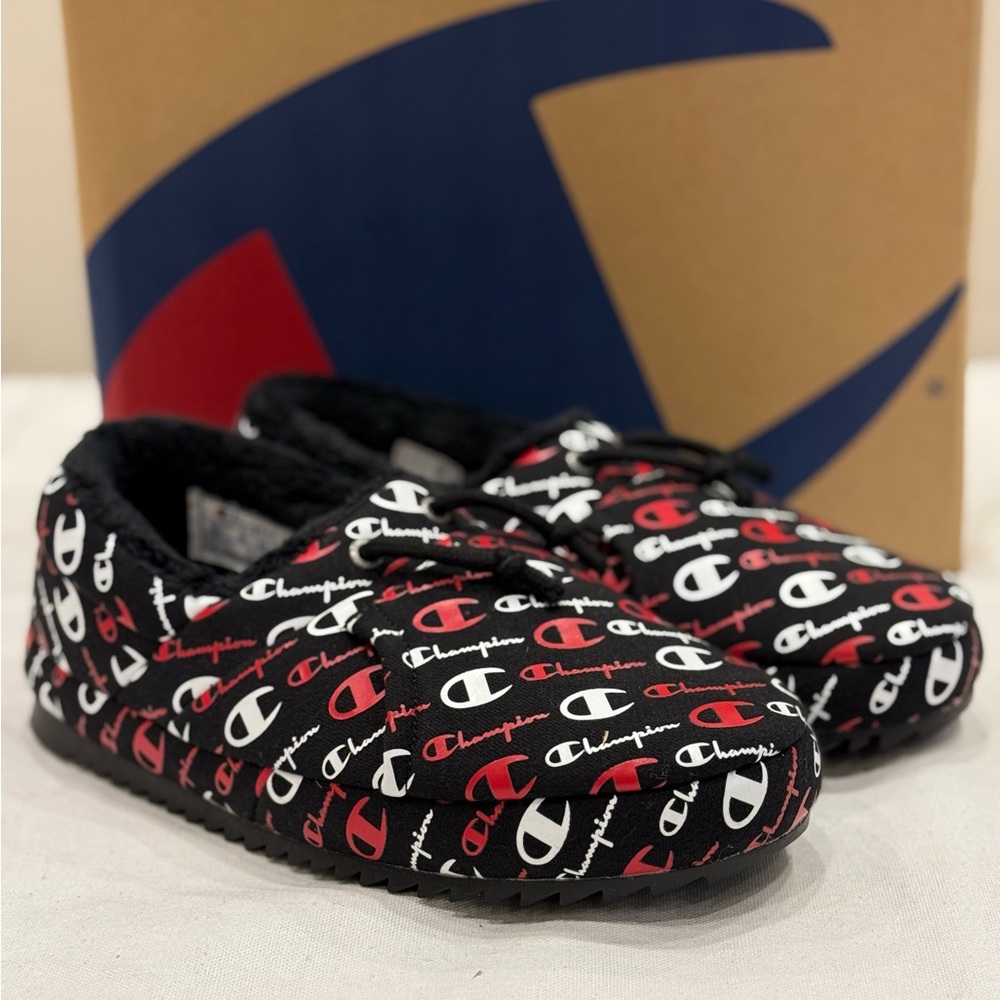 Champion University Women's Repeat Color Black [ New, Non-Original Box]